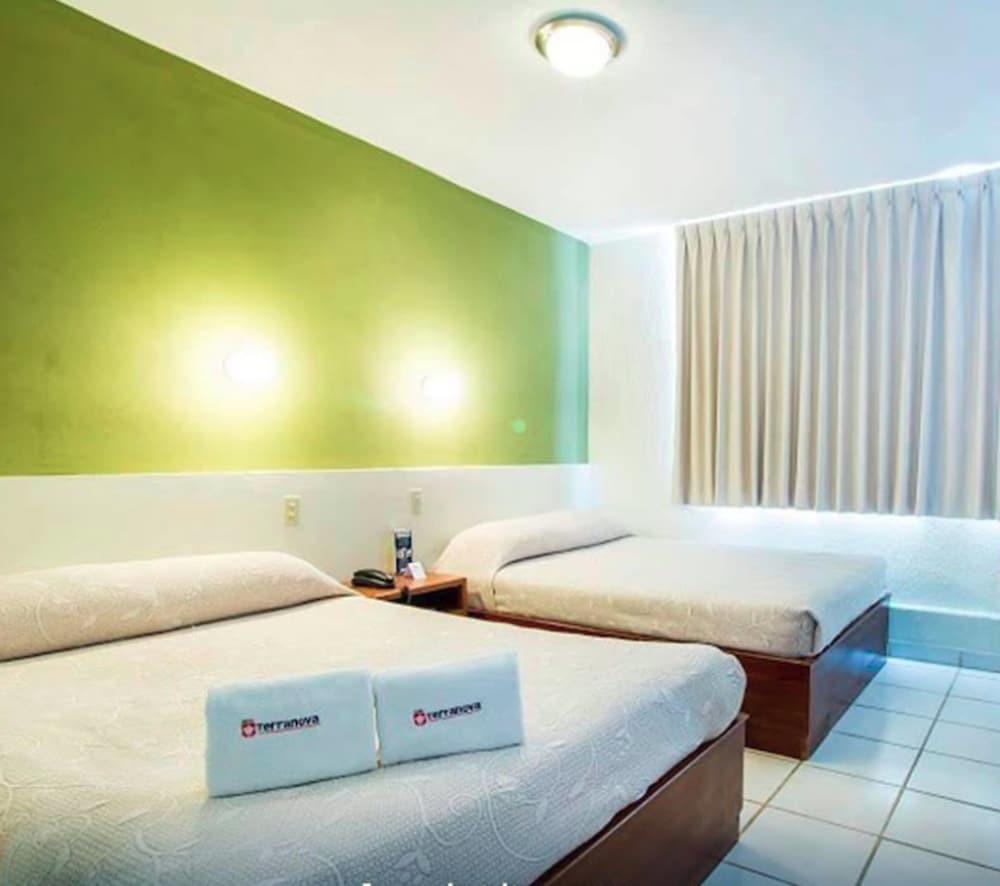 Hotel Terranova León Zewnętrze zdjęcie